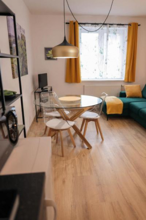 Atom apartment